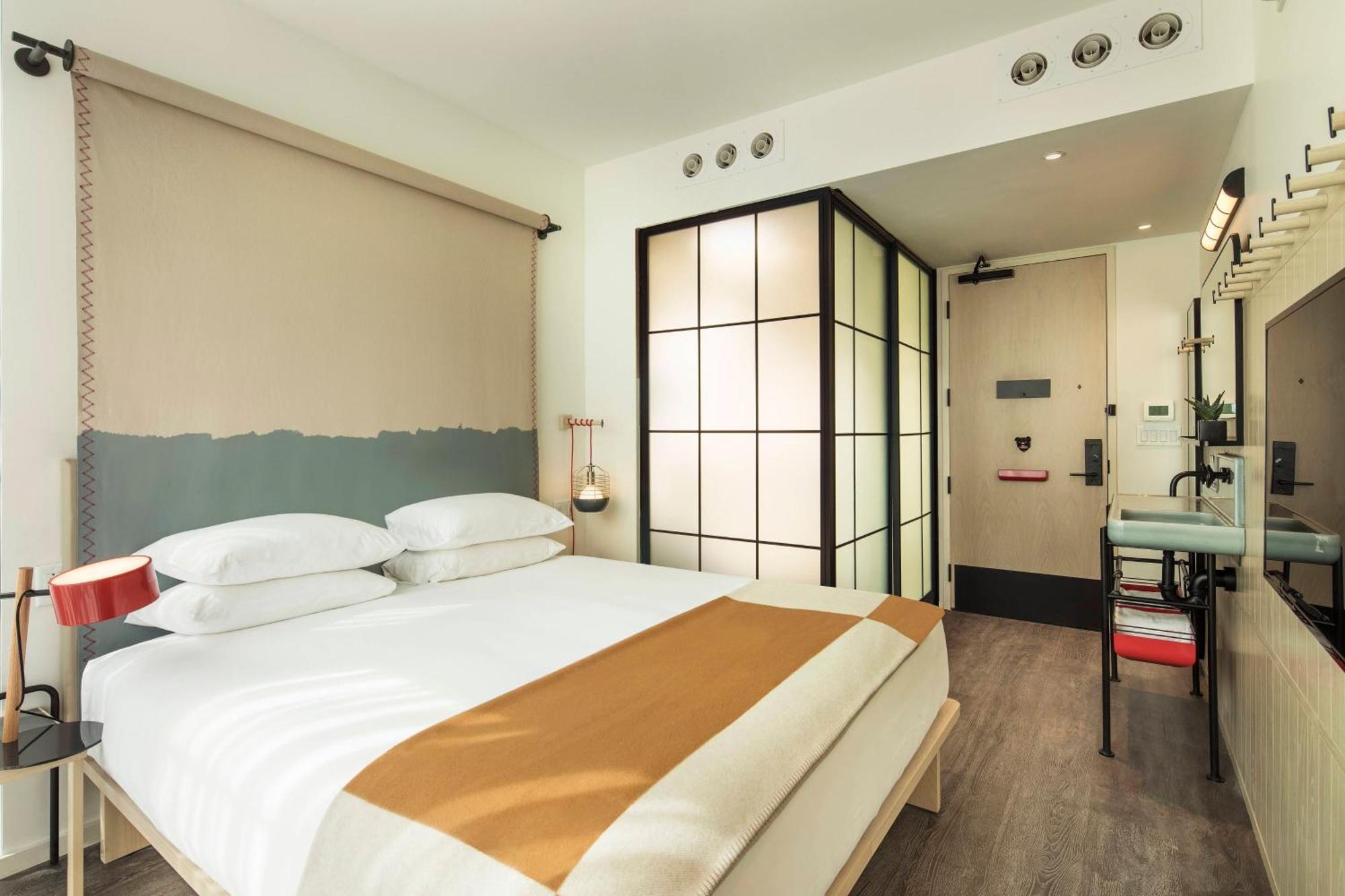 Hotel Moxy Nyc Chelsea New York Exteriér fotografie